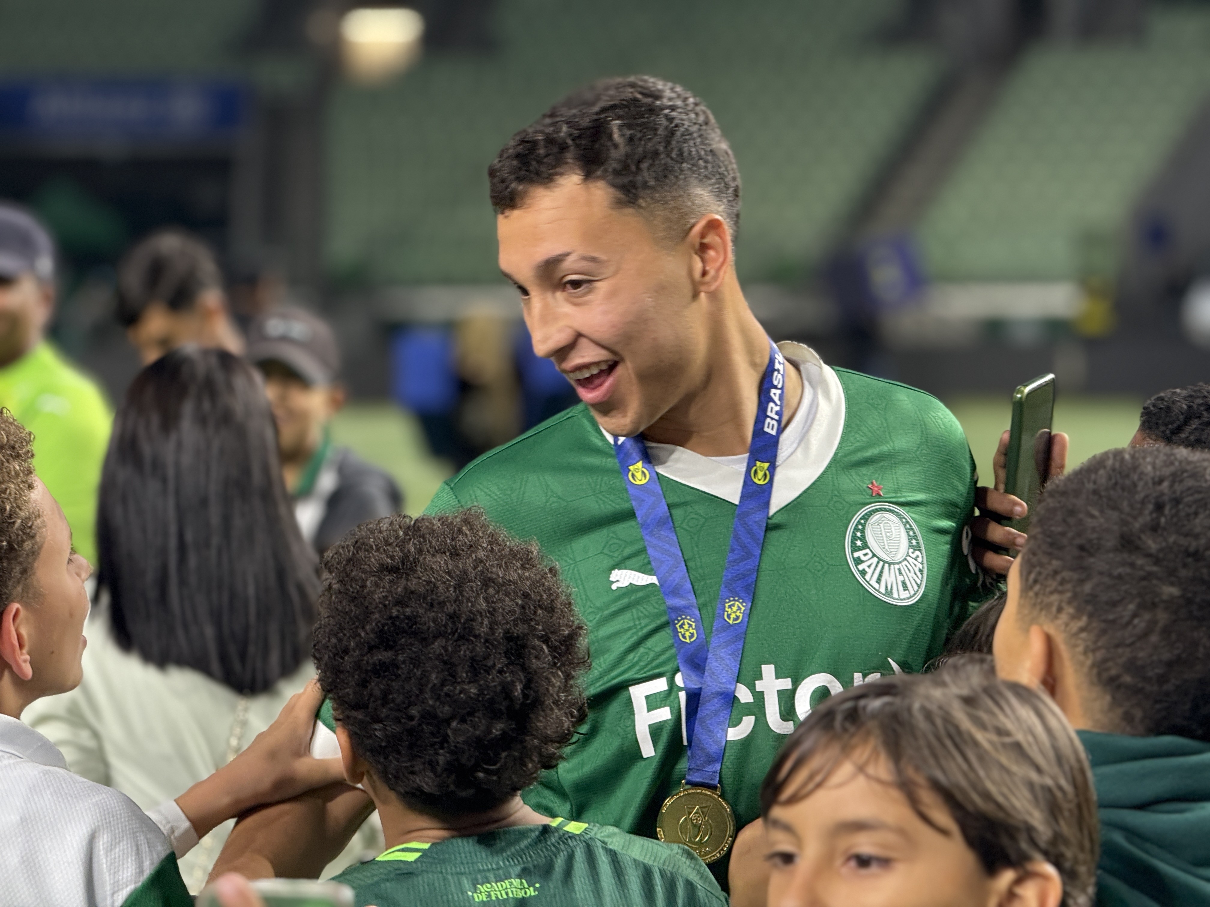 Palmeiras deve receber R$ 37,9 milhões por venda de Thalys ao Almería, da Espanha