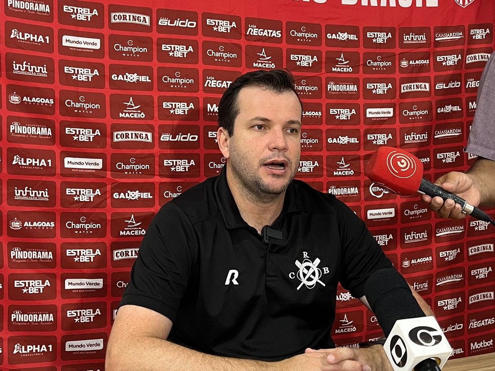 Daniel Paulista disse que o time vai evoluir com a sequência de jogos — Foto: Divulgação/CRB