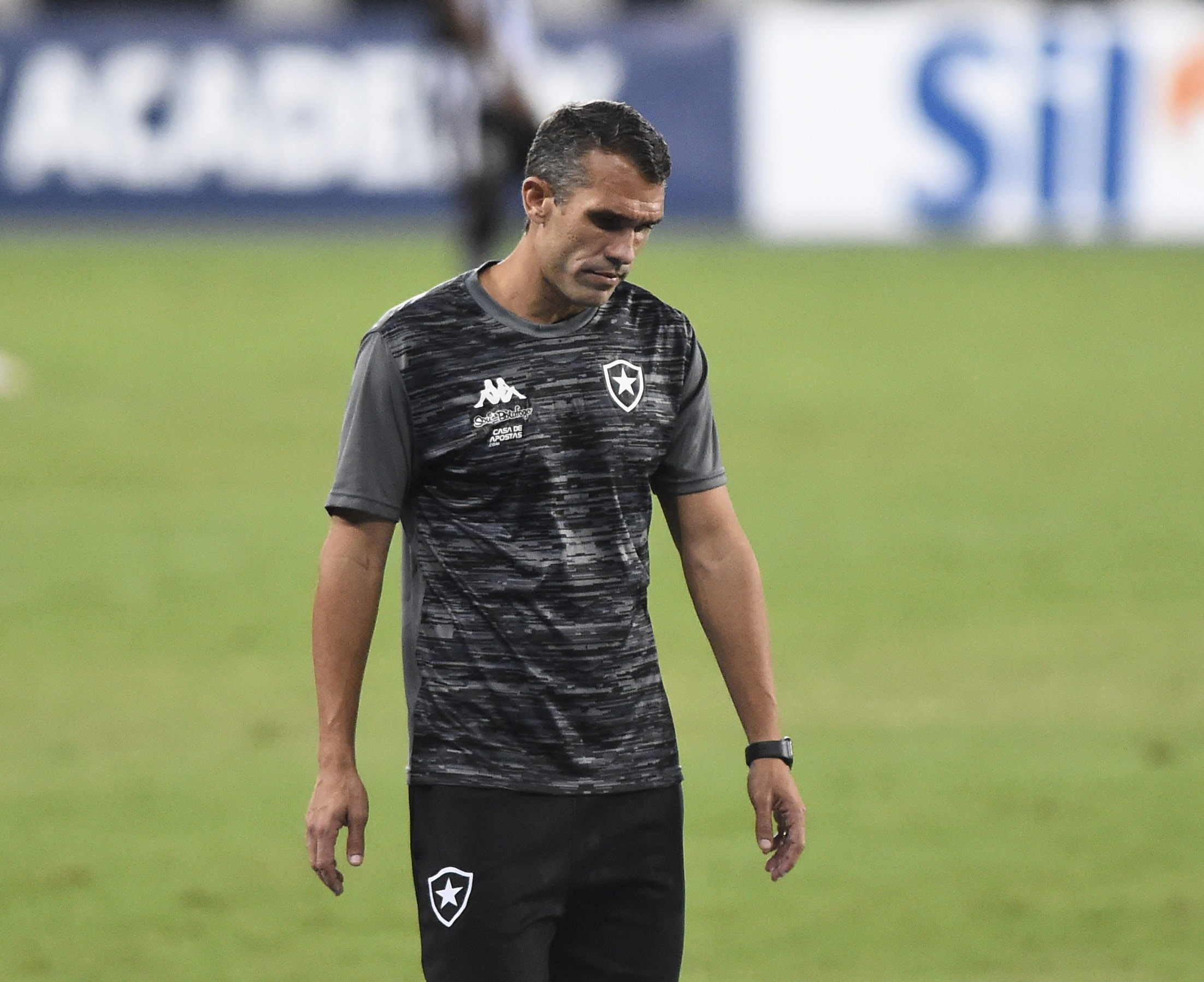 O que levou o Botafogo a ser o primeiro time rebaixado no Campeonato ...