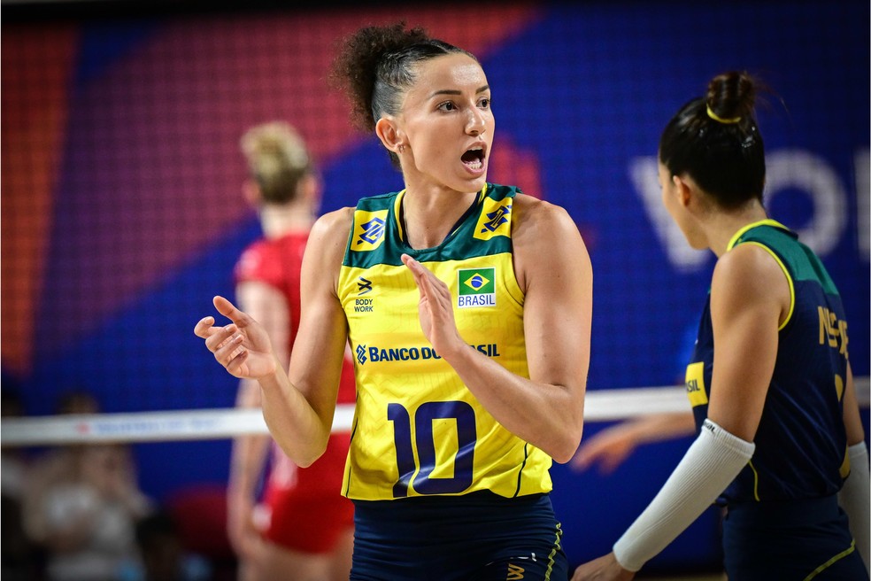 Gabi foi o grande destaque de Brasil x Polônia — Foto: Volleyball World