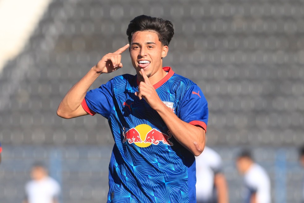 Davi Gomes, do Bragantino, comemora gol contra o Corinthians pelo Brasileirão Sub-20 — Foto: Fernando Roberto/Red Bull Bragantino