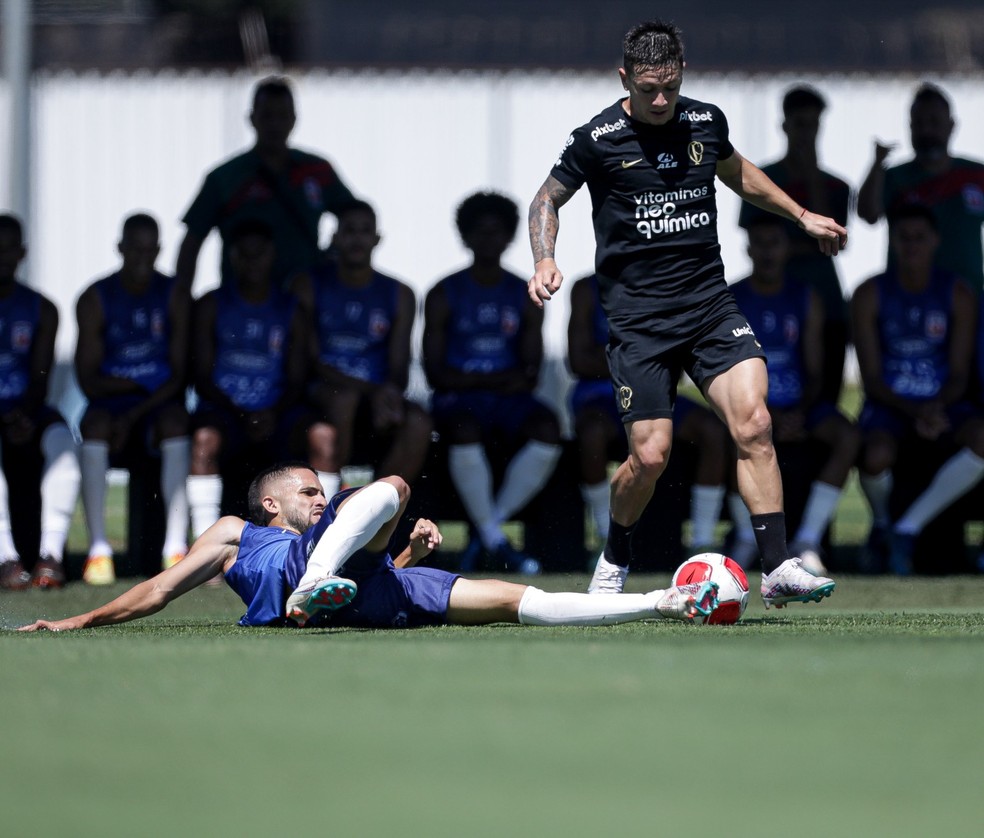 Rodrigo Garro vem sendo titular na pré-temporada, mas ainda não está regularizado no Corinthians — Foto: Rodrigo Coca/Agência Corinthians