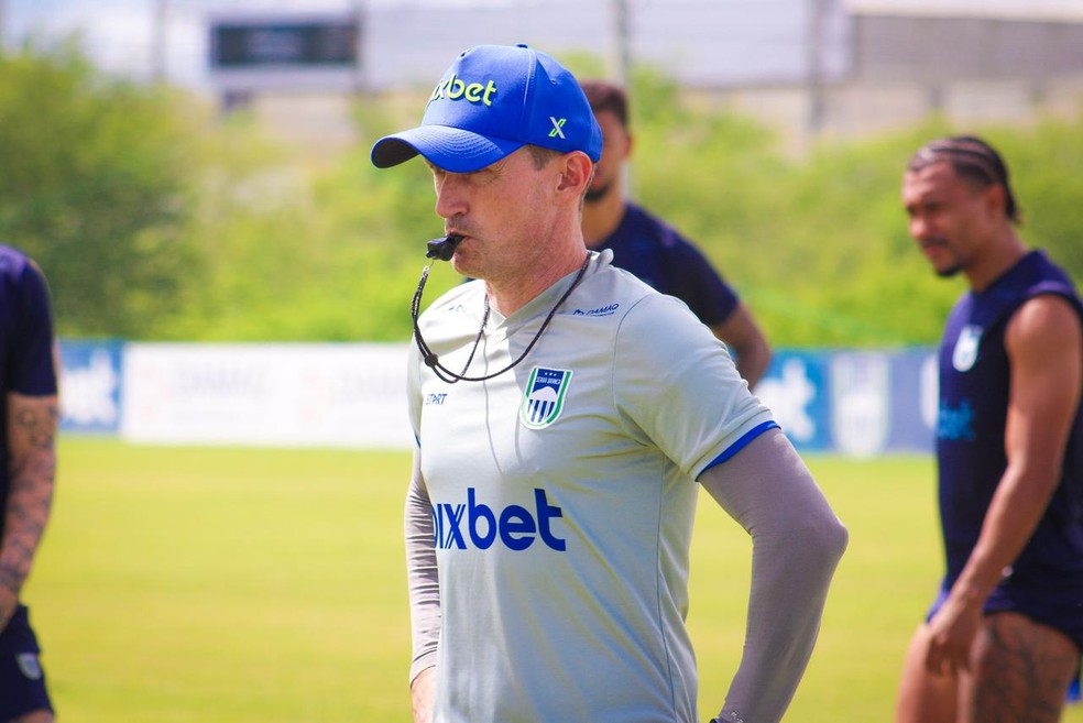 Gerson Gusmão, técnico do Serra Branca