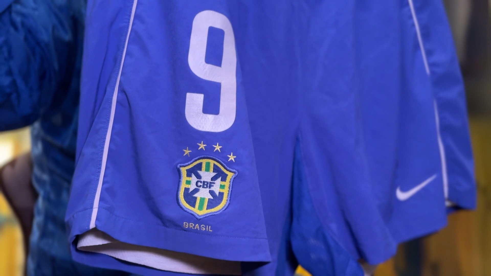 Colecionador revela que Ronaldo queria calção usado no Penta de volta: "Um dos melhores itens"