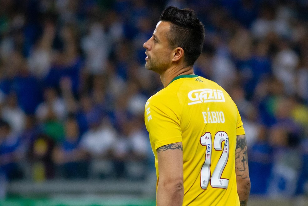 Após negociar goleiro com futebol português, Cruzeiro solicita retorno de  jogador do Guarani - Portal CB