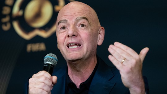 Fifa distribuirá quase R$ 2 bilhões a clubes que cederem atletas para as eliminatórias e a Copa - Houve um aumento de 70% em relação ao investimento feito anterior ao Mundial de 2022