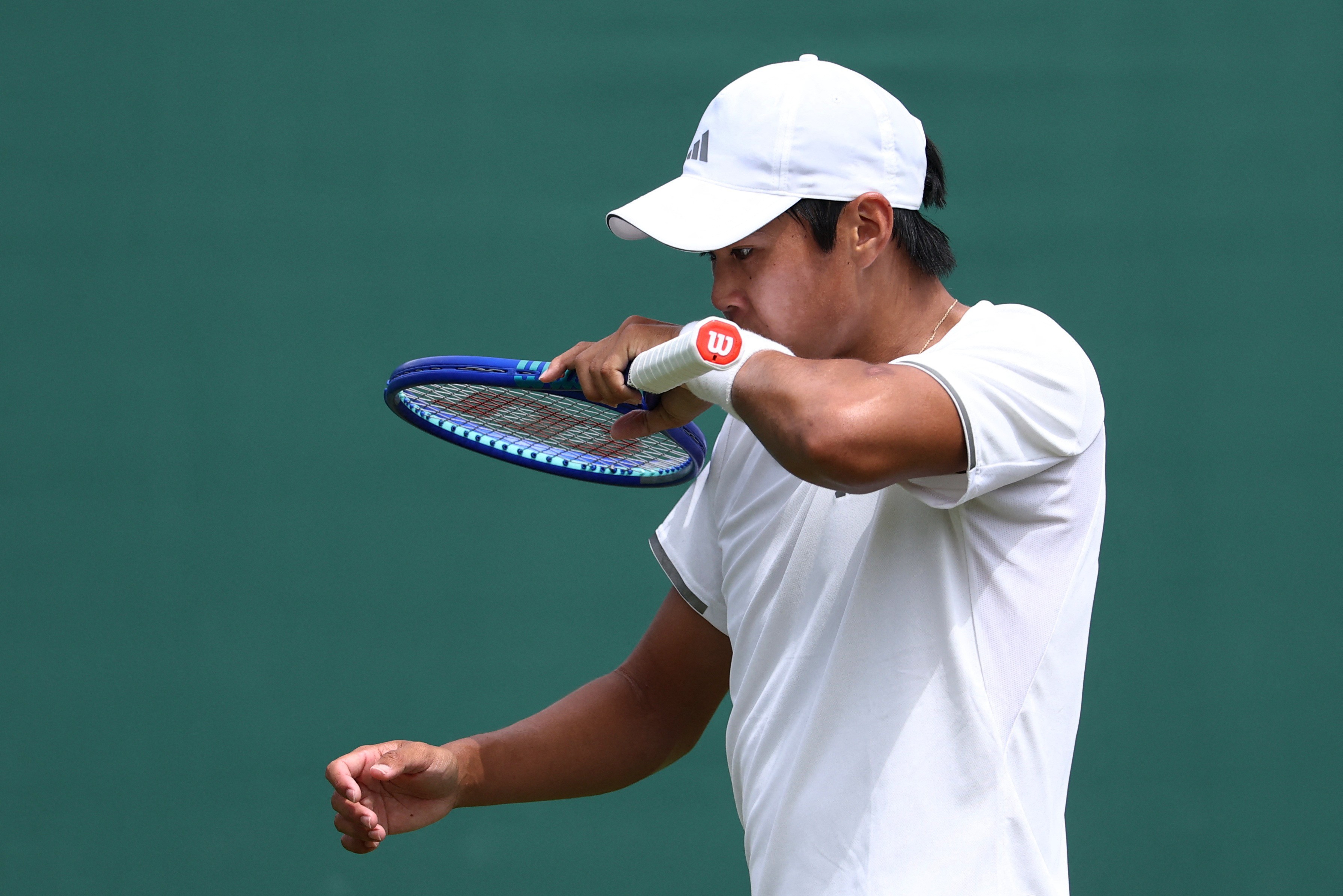 Top 20 publica foto no hospital com 40 nuggets e quatro sanduíches, após passar mal em Wimbledon