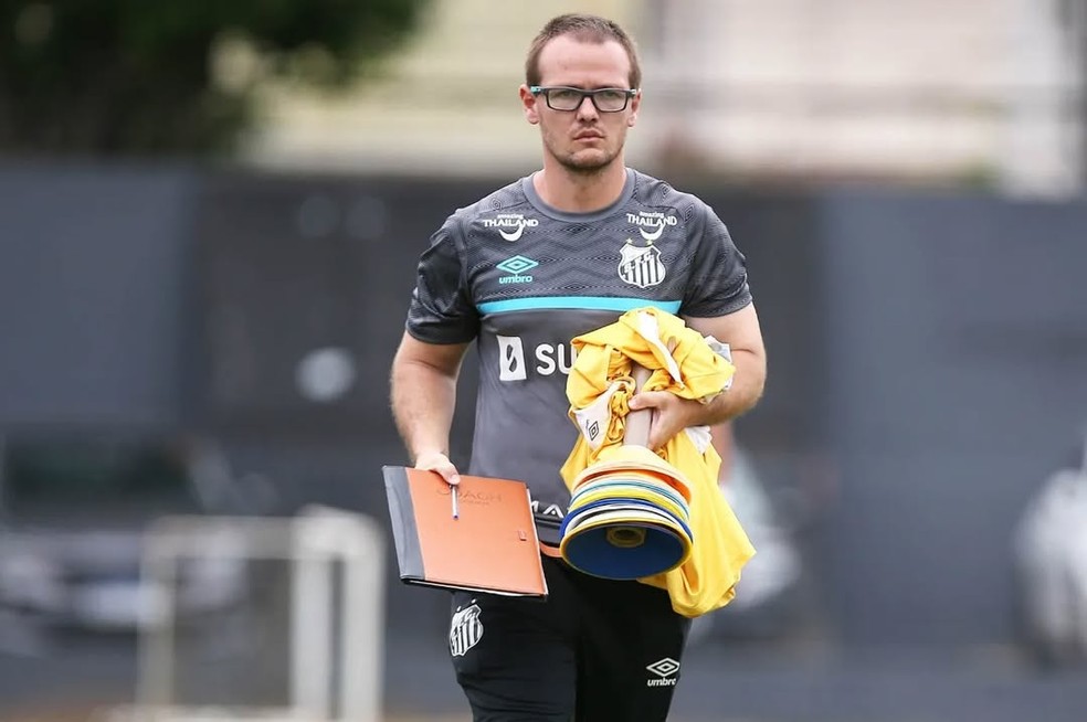 Ivan Mazzuia no Santos sub-20