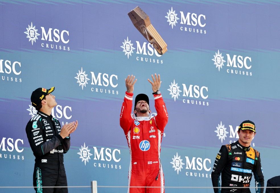 Hamilton lidera a volta decisiva