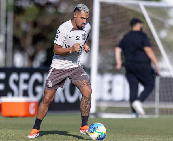 VAI ASSUMIR A POSIÇÃO? Lesão de Fagner pode impulsionar sequência de Matheuzinho no Corinthians