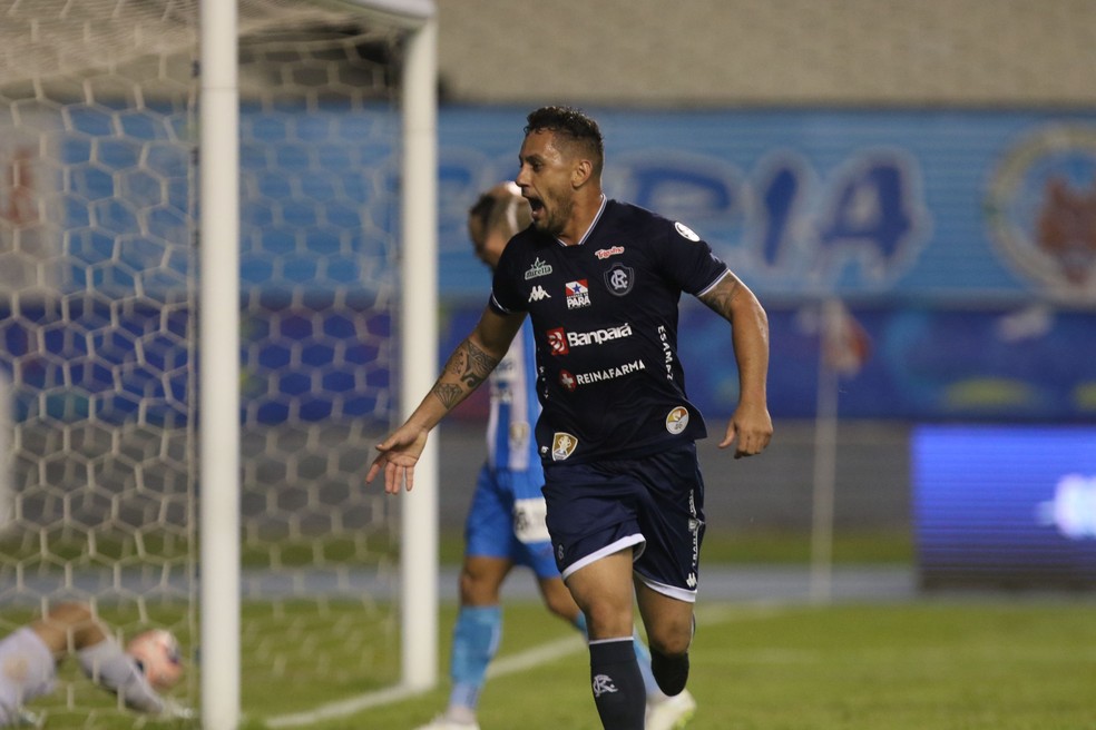 Eduardo Ramos em ação pelo Remo — Foto: Cristino Martins/O Liberal