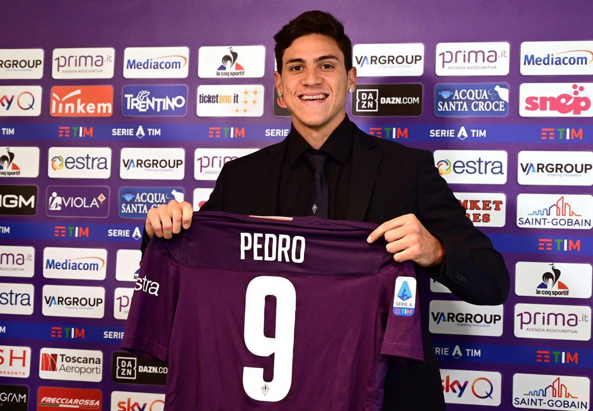 Pedro é apresentado oficialmente na Fiorentina e quer enfrentar