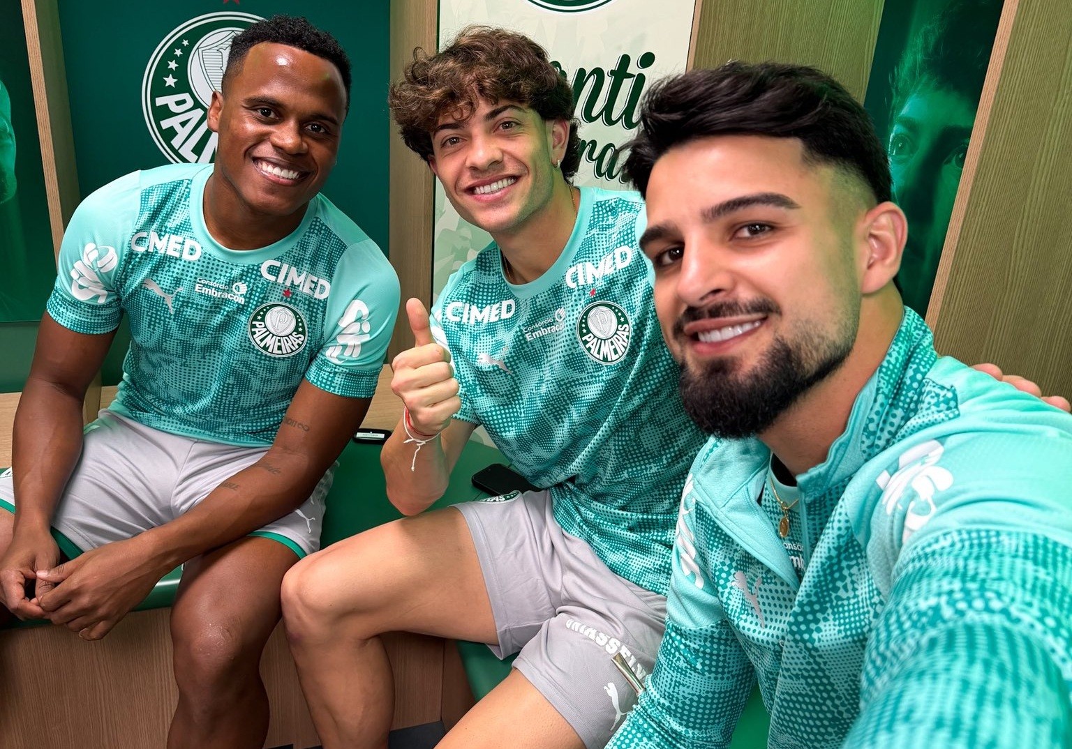 Giay, Arias e Flaco se reapresentam após Data Fifa e aumentam lista de opções do Palmeiras contra Bahia