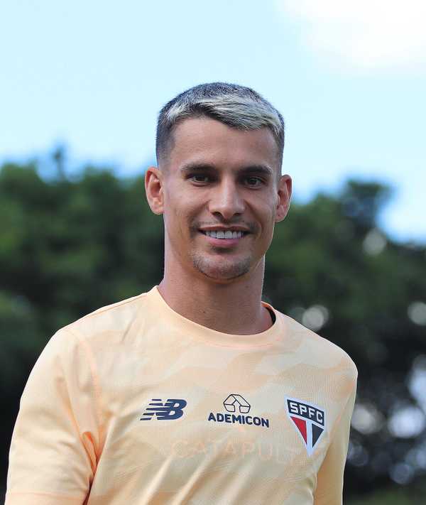 Ferreira treina com elenco do São Paulo; veja como foi o primeiro dia do atacante no CT