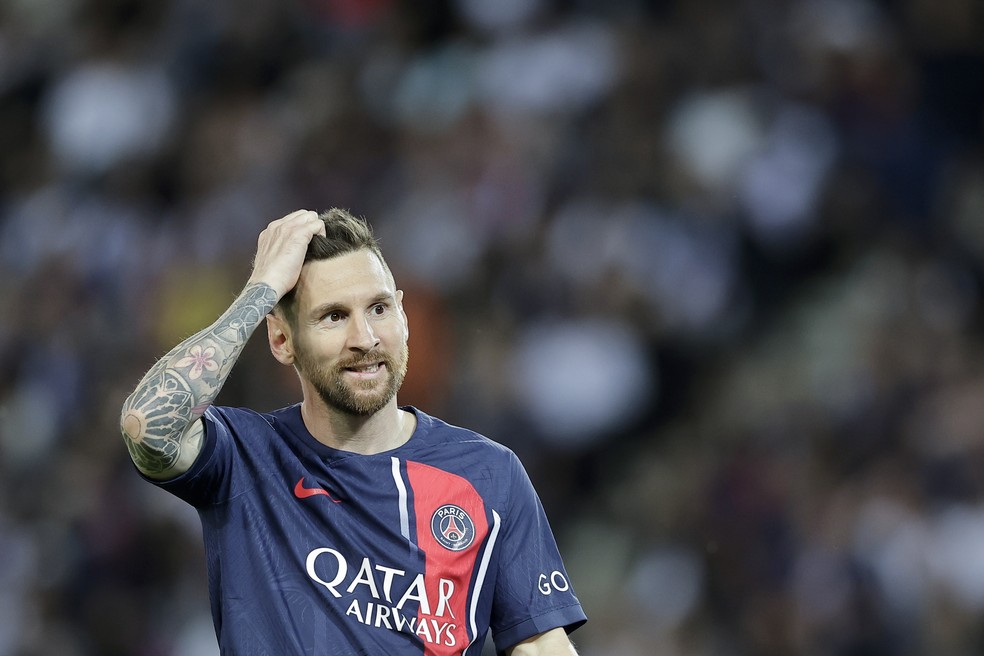 Após fracasso na Champions, Messi pode ser emprestado ao Paraná Clube