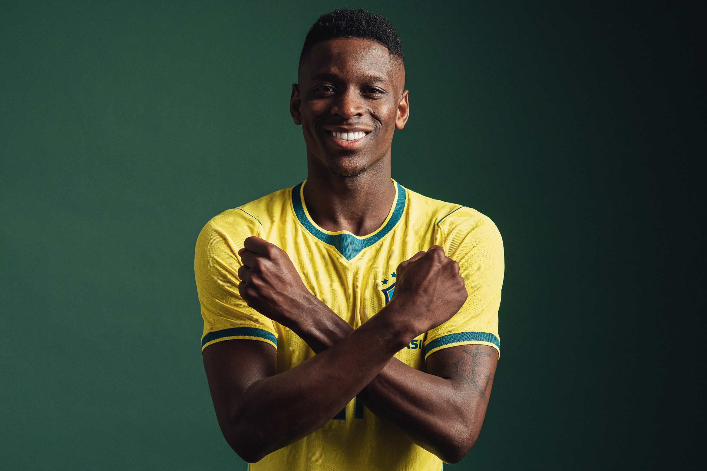 Flamengo foca em Luiz Henrique e repensa negociação com Thiago Almada