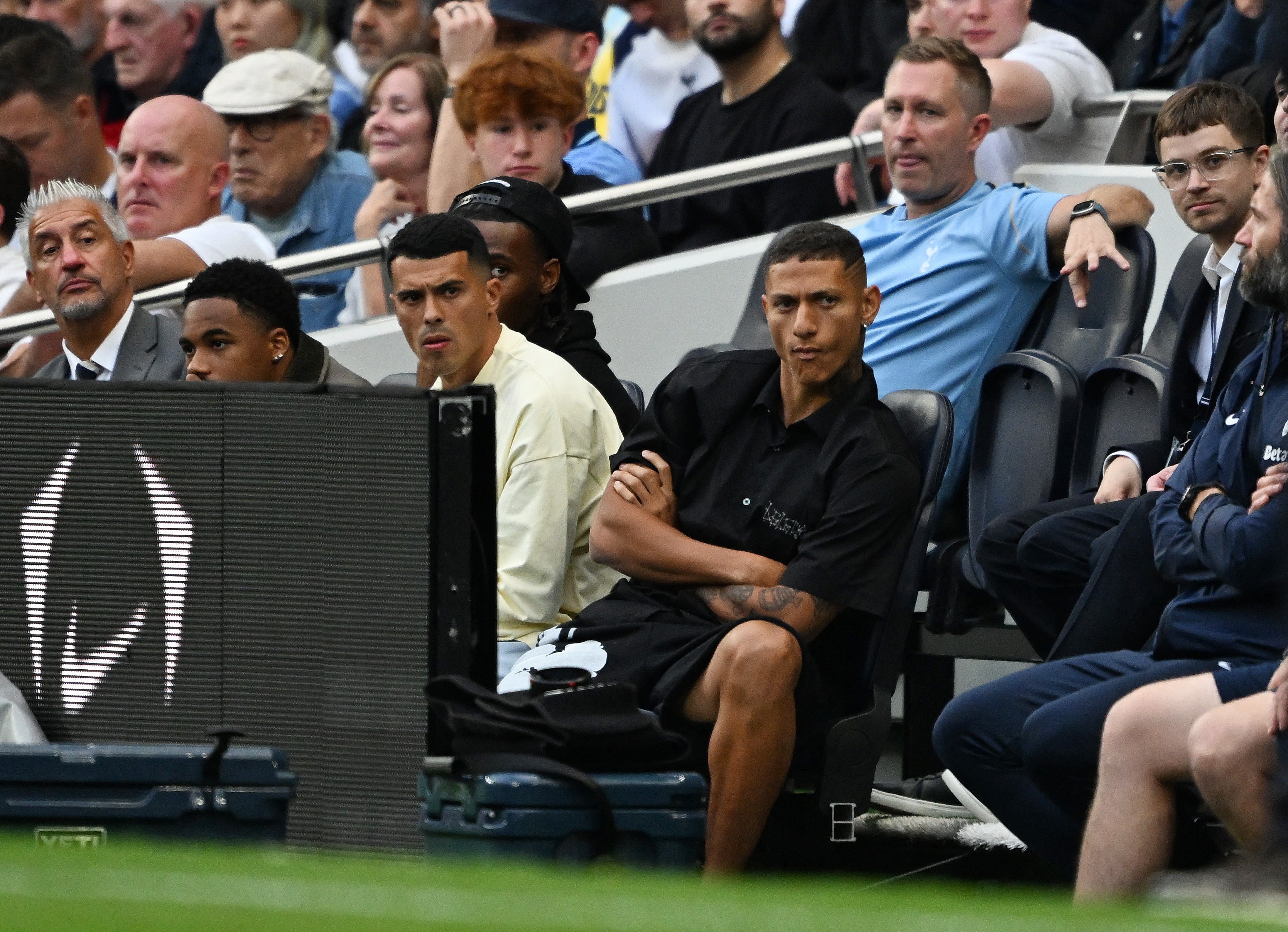 Técnico do Tottenham avisa: "Richarlison não vai jogar mesmo estando disponível"