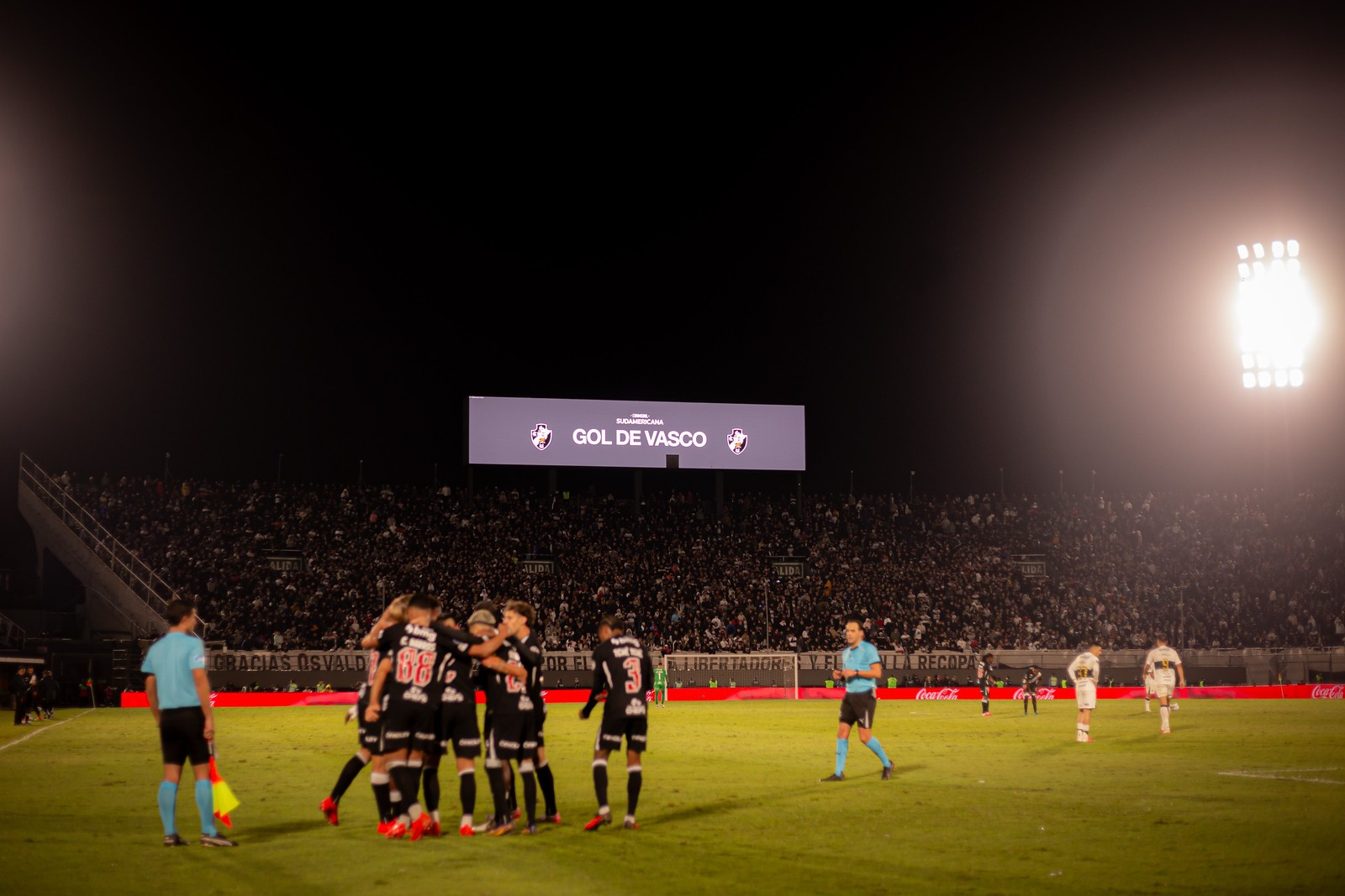 Vasco passa ileso contra o Santa Fe e supera histórico ruim na altitude