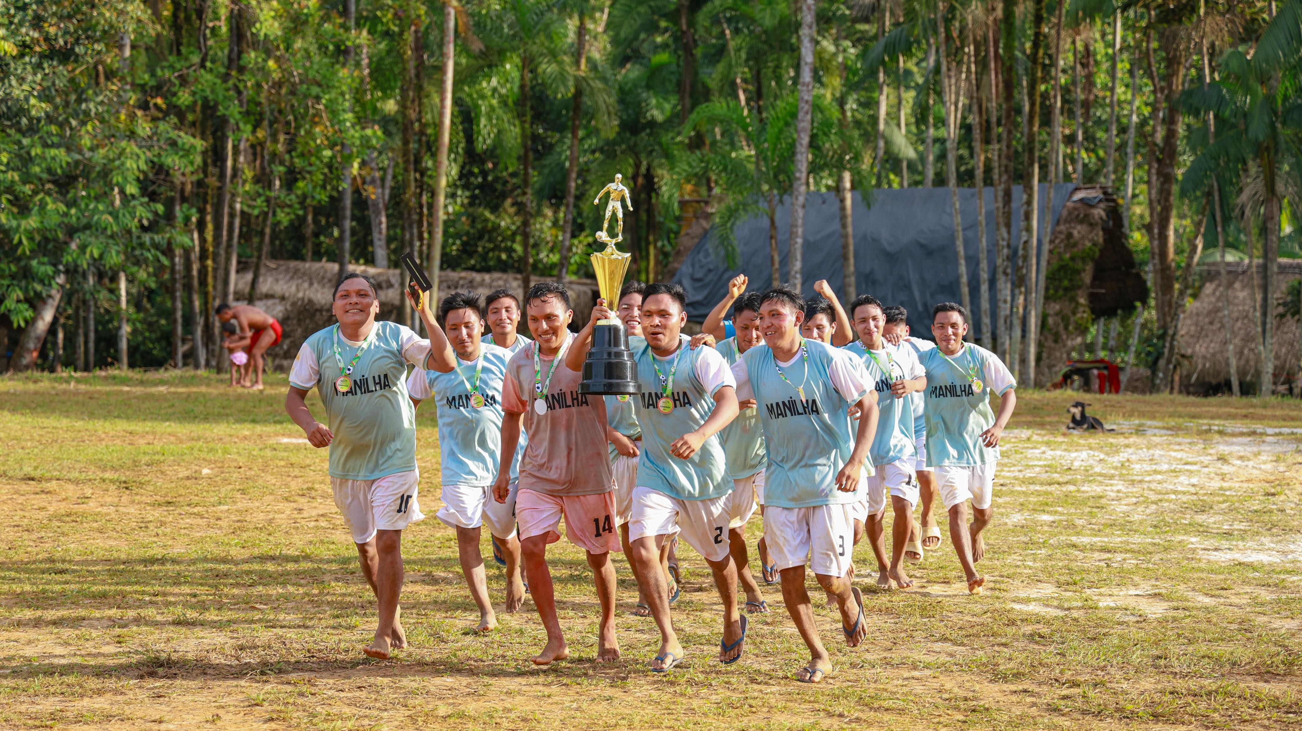 5ª edição da Copa Wajãpi de Futebol reúne 200 indígenas em Pedra Branca ...