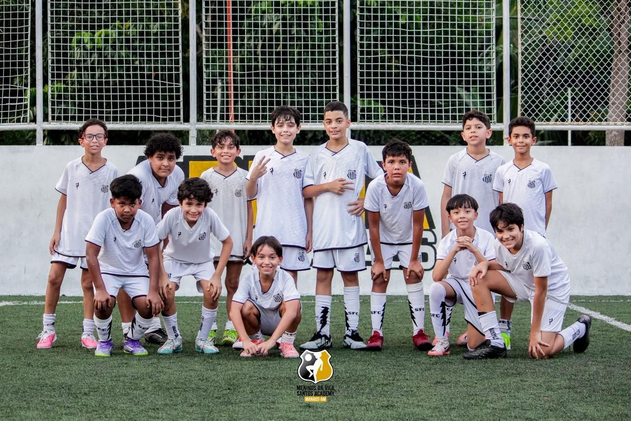 Região: Copa Amazonas reúne jovens da Escolinha do Santos e homenageia ídolos do futebol amazonense