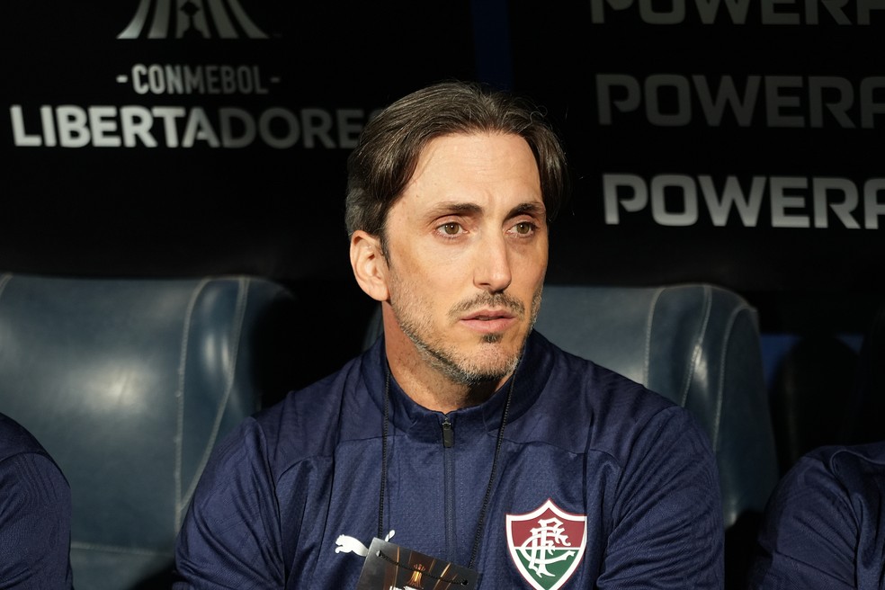 Zubeldía suspenso: Maxi Cuberas assume comando do Flu contra Bolívar na Libertadores