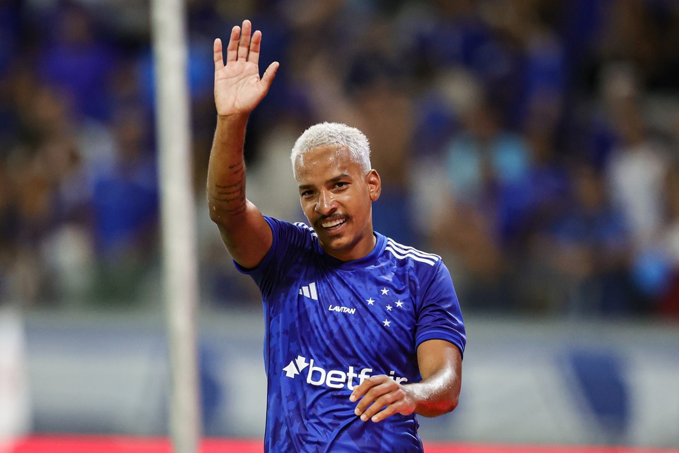 Matheus Pereira foi eleito Craque do Jogo na partida entre Cruzeiro e Tombense — Foto: Gilson Lobo/AGIF