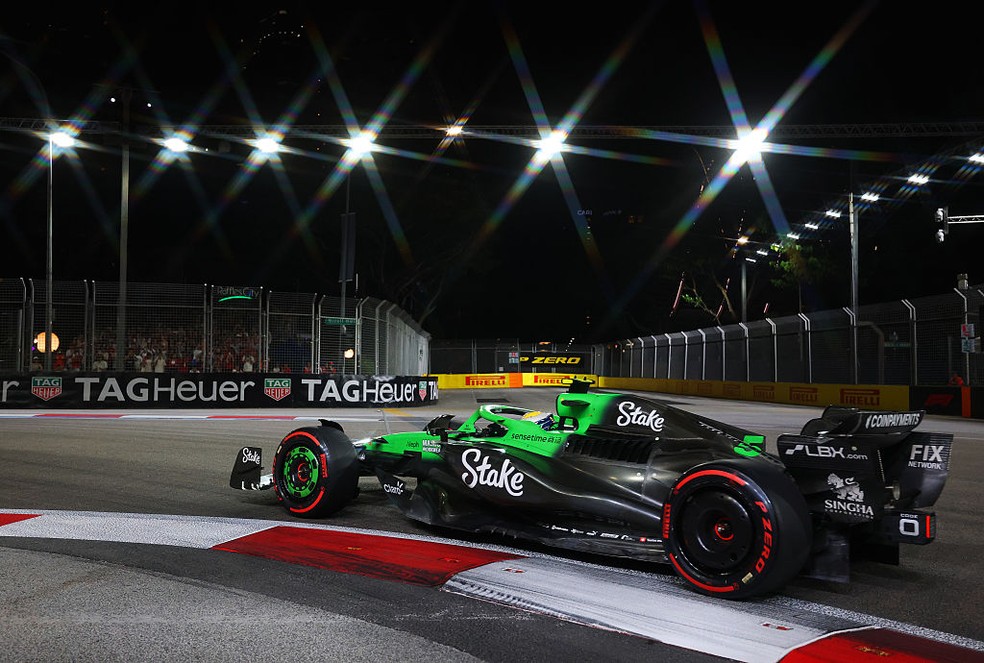 Gabriel Bortoleto na classificação para o GP de Singapura de F1 — Foto: Clive Rose - Formula 1/Formula 1 via Getty Images