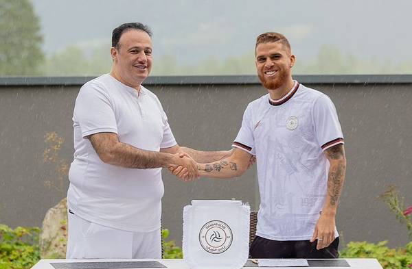 Corinthians aposta em Cuéllar e negocia rescisão com volante na Arábia