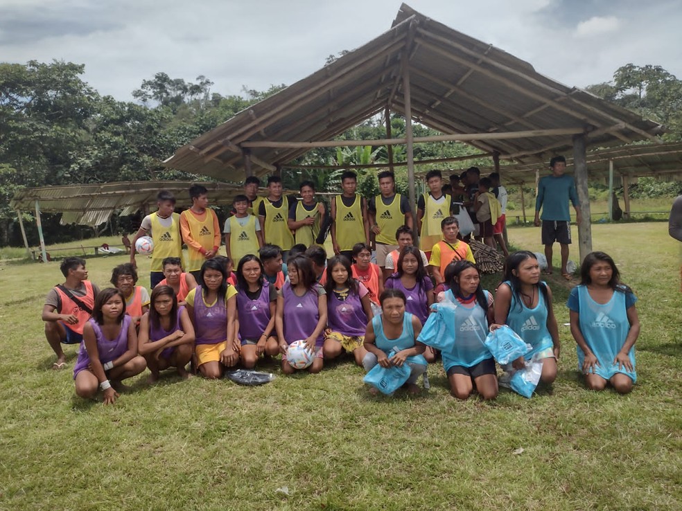 Povo Sanum&aacute;, em Roraima, que torce pelo Flamengo pelas cores vermelho e preto &mdash; Foto: Reprodu&ccedil;&atilde;o