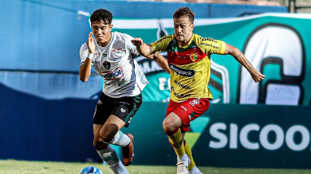 Brusque conseguiu dois gols no segundo tempo