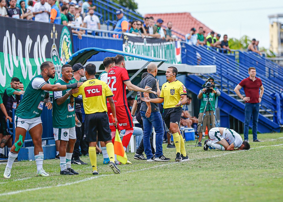 Barradão terá show de Robyssão após jogo contra o Manaus