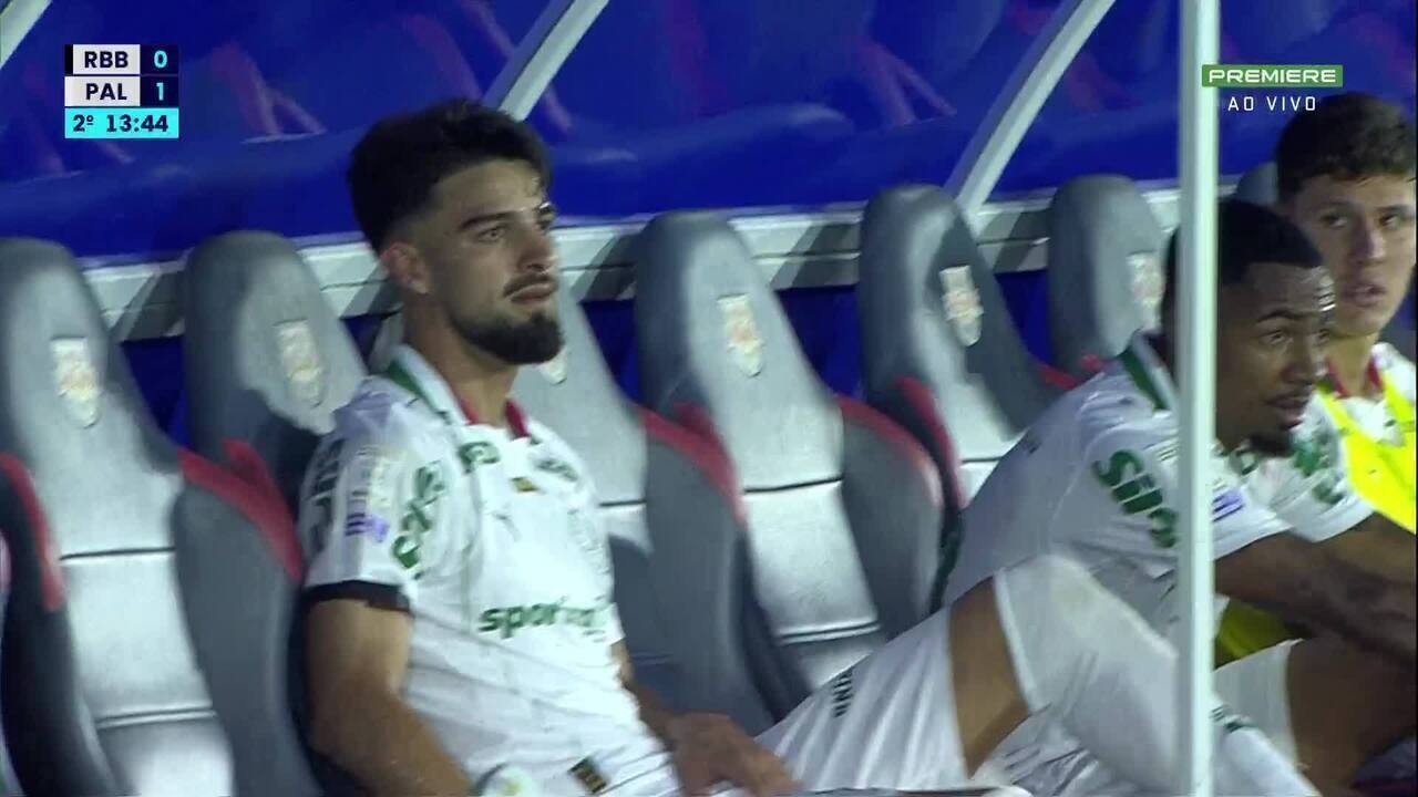 Flaco López expressa descontentamento ao ser substituído na vitória do Palmeiras sobre o Bragantino