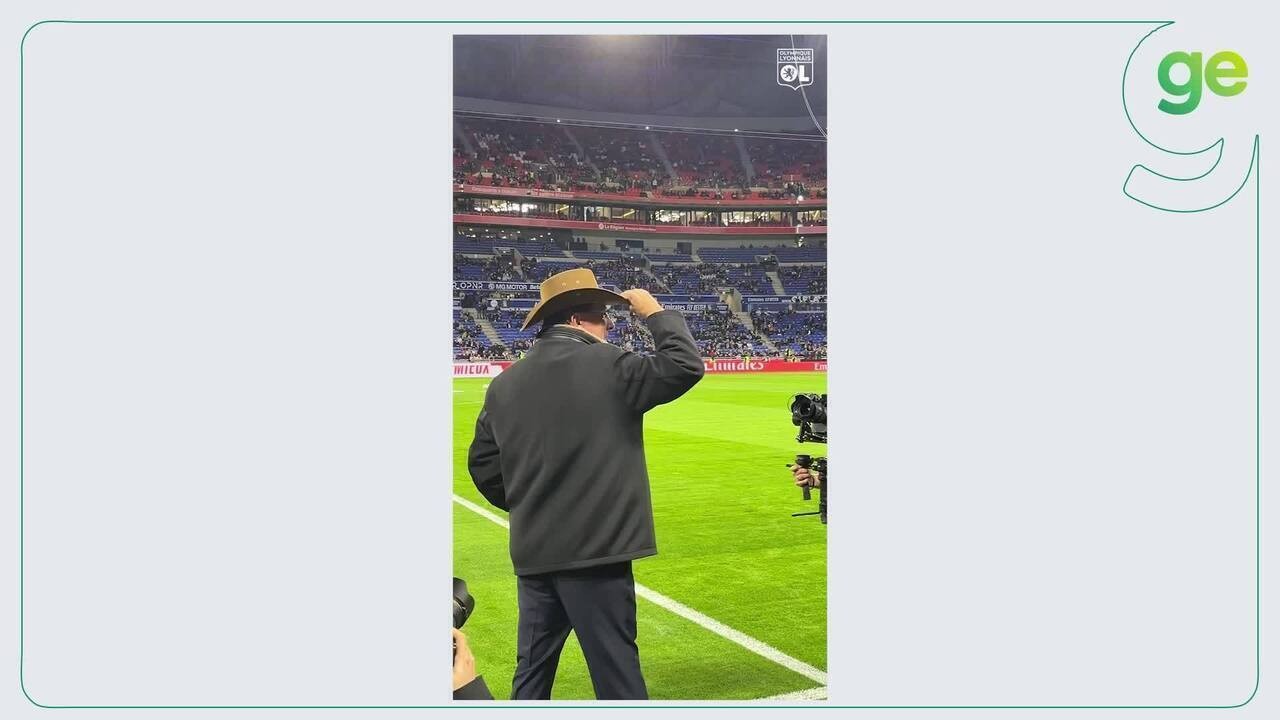 Textor aparece com chapéu de caubói em resposta a áudio vazado do presidente do PSG; veja vídeo