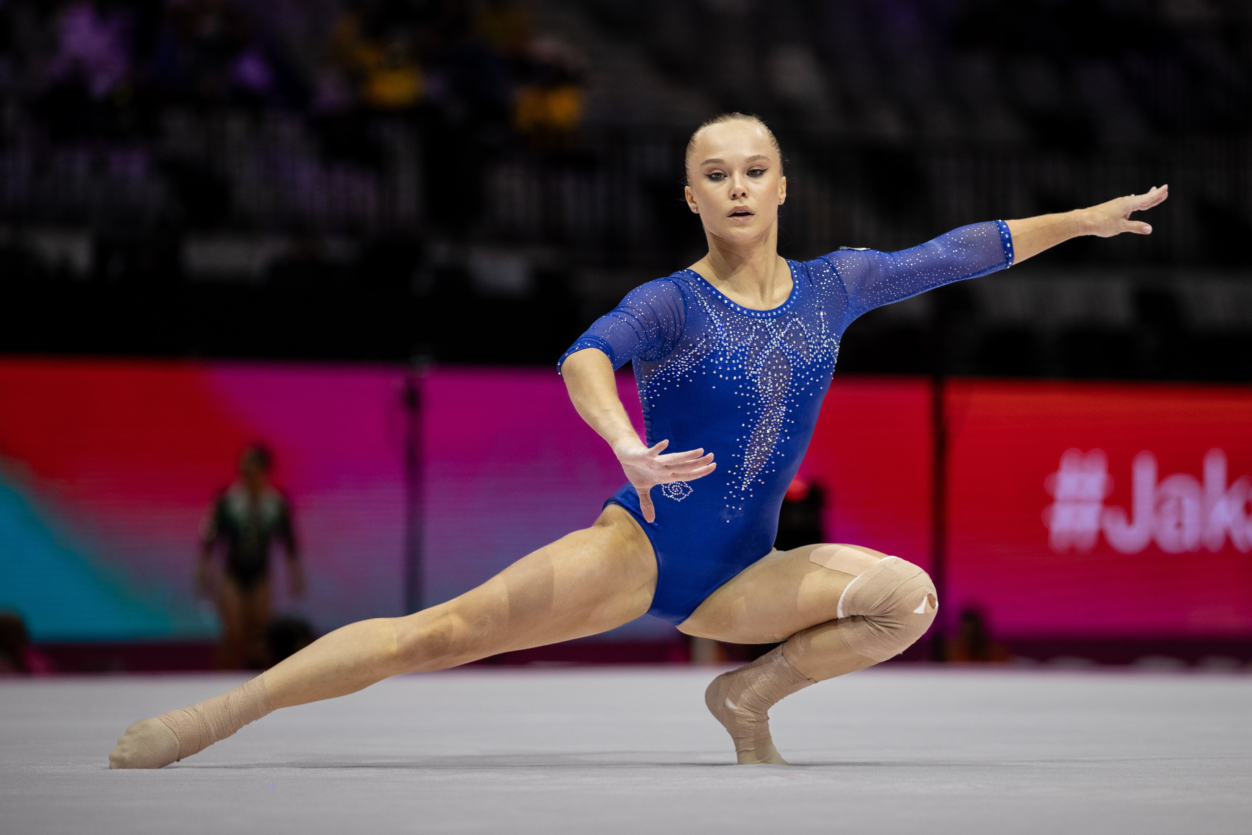 Russa campeã mundial e rival de Rebeca Andrade tem visto negado e pode ficar fora do Mundial
