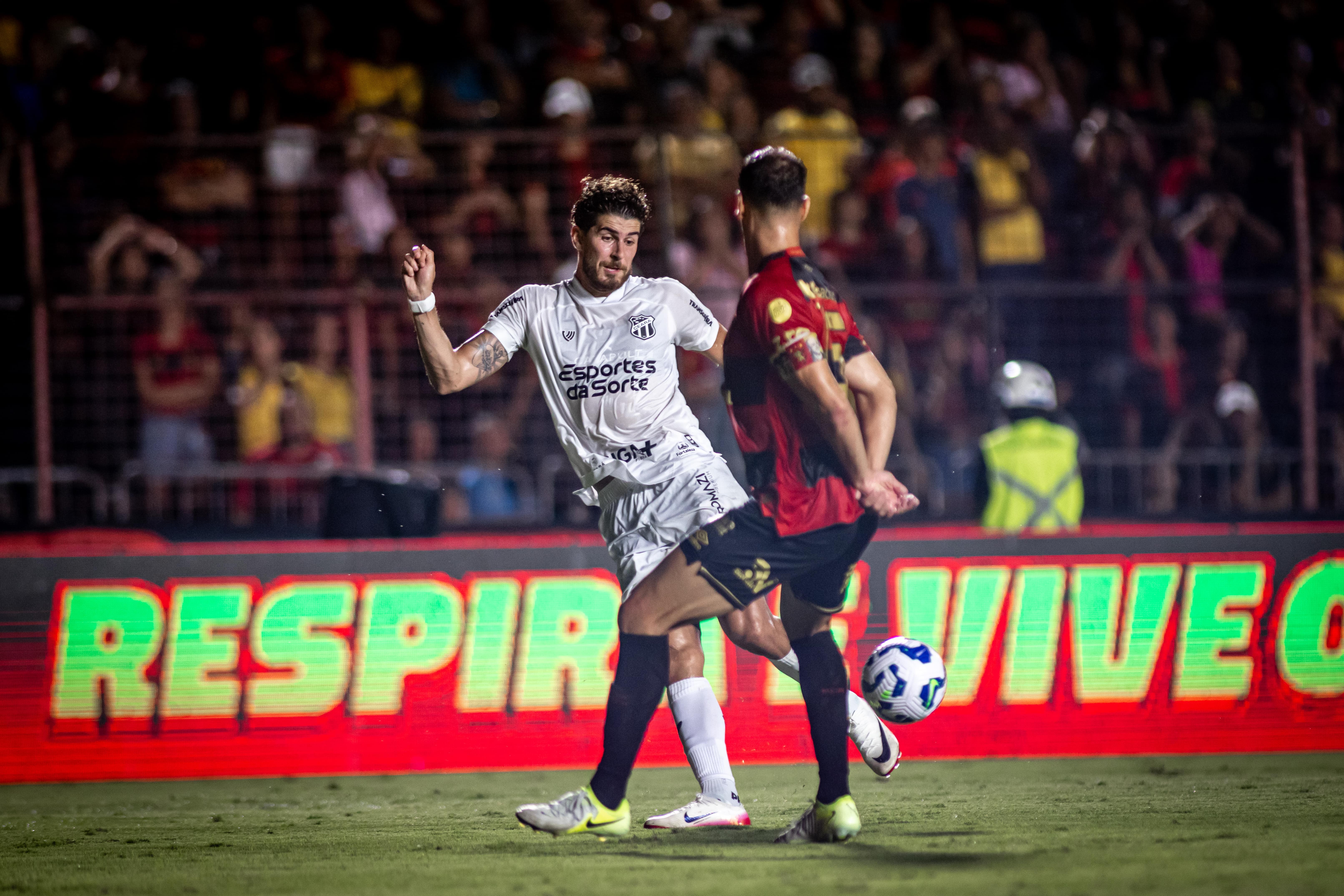 Vina muda o jogo, Pedro Raul marca e Bruno Ferreira evita virada