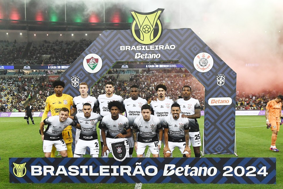 Jogadores do Corinthians antes da partida contra o Fluminense — Foto: Alexandre Durão