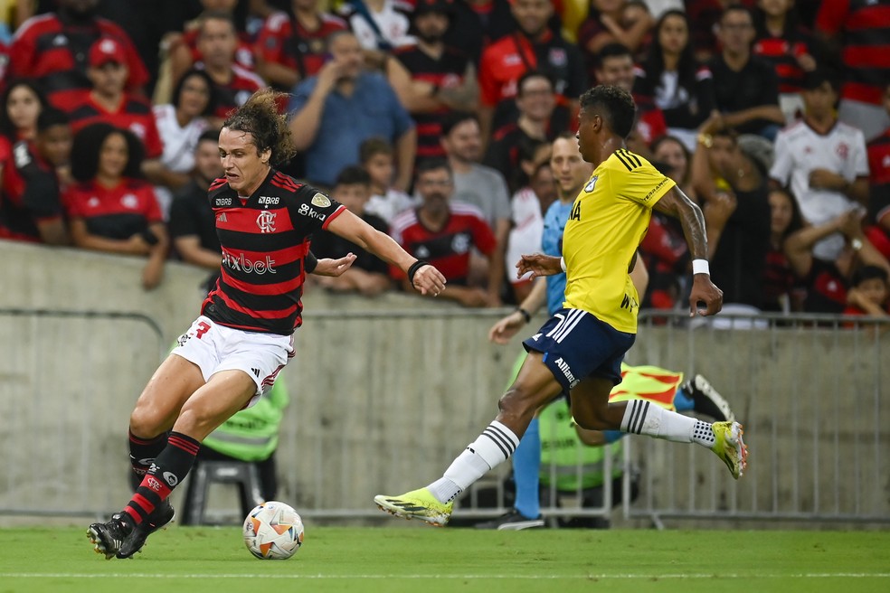 David Luiz jogou muito na vitória por 3 a 0 do Flamengo sobre o Millonarios