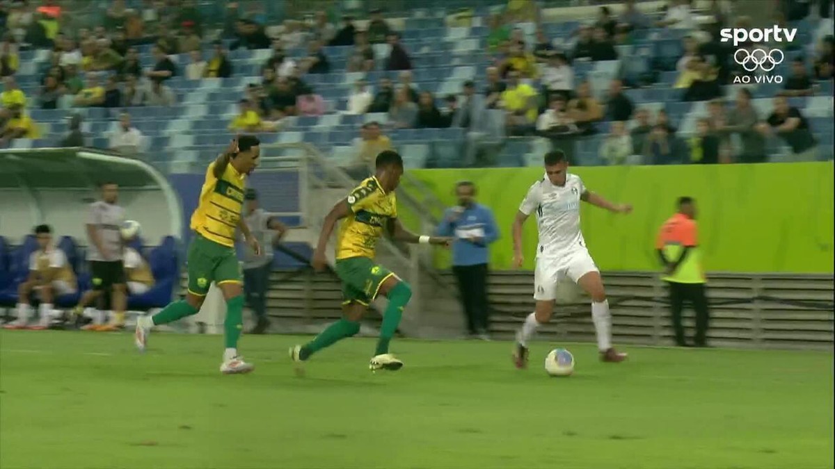 Renato elogia Braithwaite e destaca força do grupo gremista: Dor de cabeça positiva