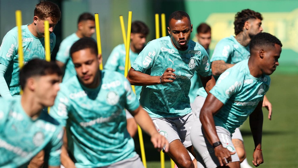 DESFALQUES CONFIRMADOS! Palmeiras perde Giay e monitora situação de Felipe Anderson
