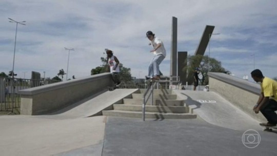 STU Criciúma tem campeã mundial x medalhista olímpica e promessas x 'old school' do skate street - Programa: Bom Dia Brasil 