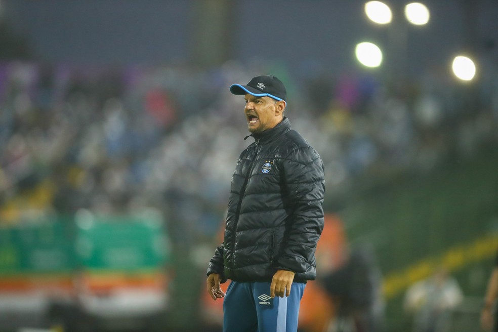 Alexandre Mendes, auxiliar técnico do Grêmio — Foto: Guilherme Testa/Grêmio FBPA