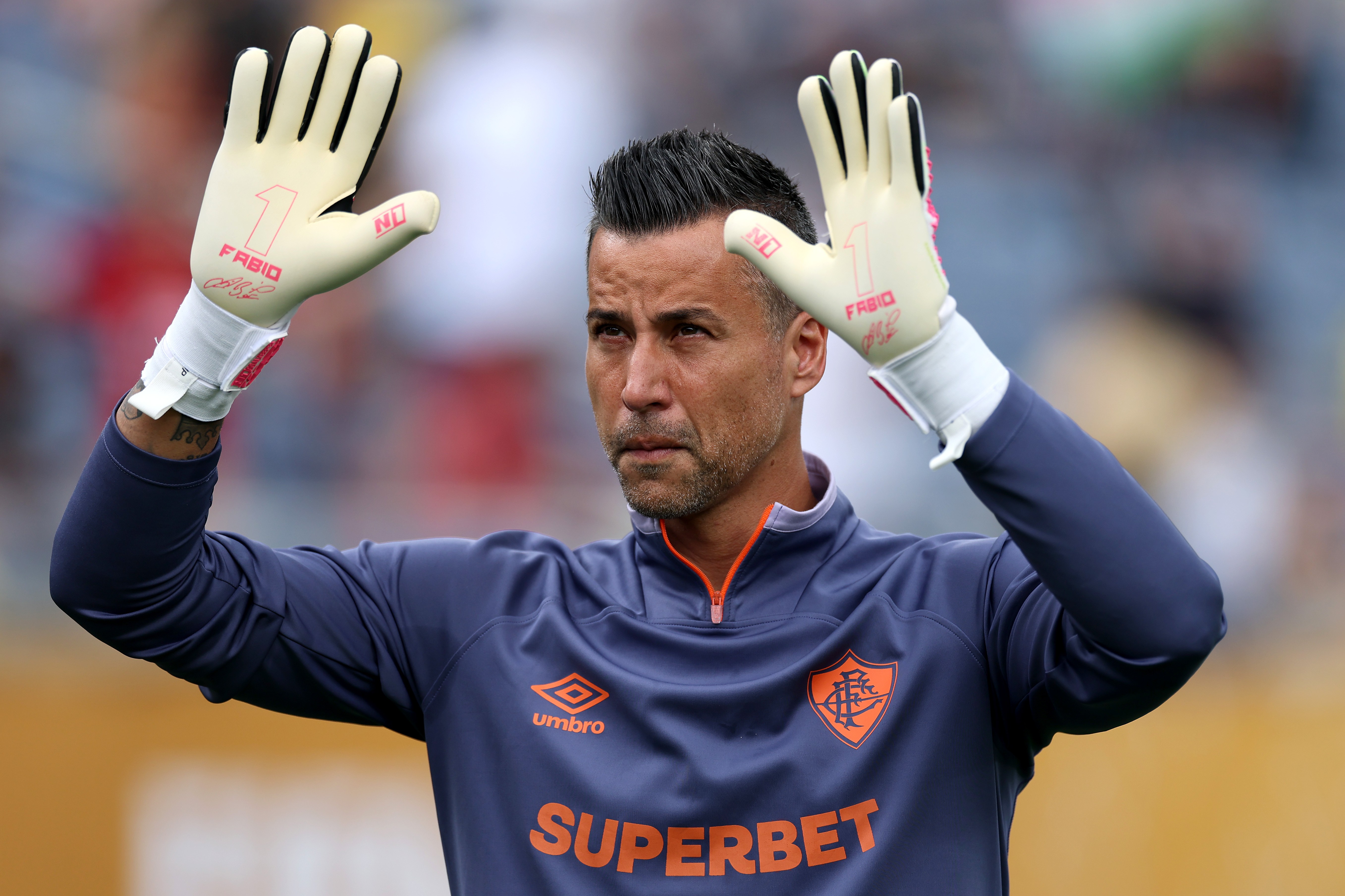 Julio Cesar e Diego Alves propõem Fábio como terceiro goleiro da Seleção na Copa de 2026 em homenagem à sua carreira