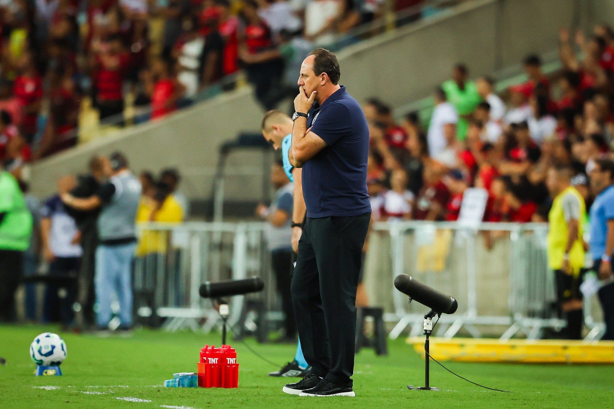 Ceni amplia jejum contra o Flamengo para 16 derrotas em 16 jogos