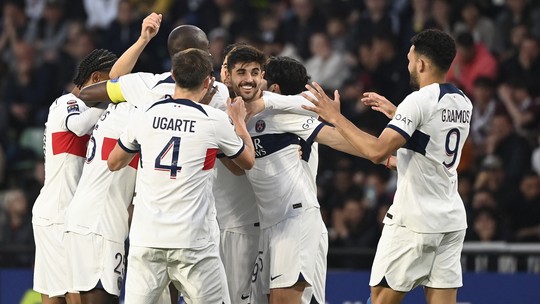 Sem Mbappé, PSG vence Metz pela última rodada do Francês - Foto: (Jean-Christophe Verhaegen/AFP)