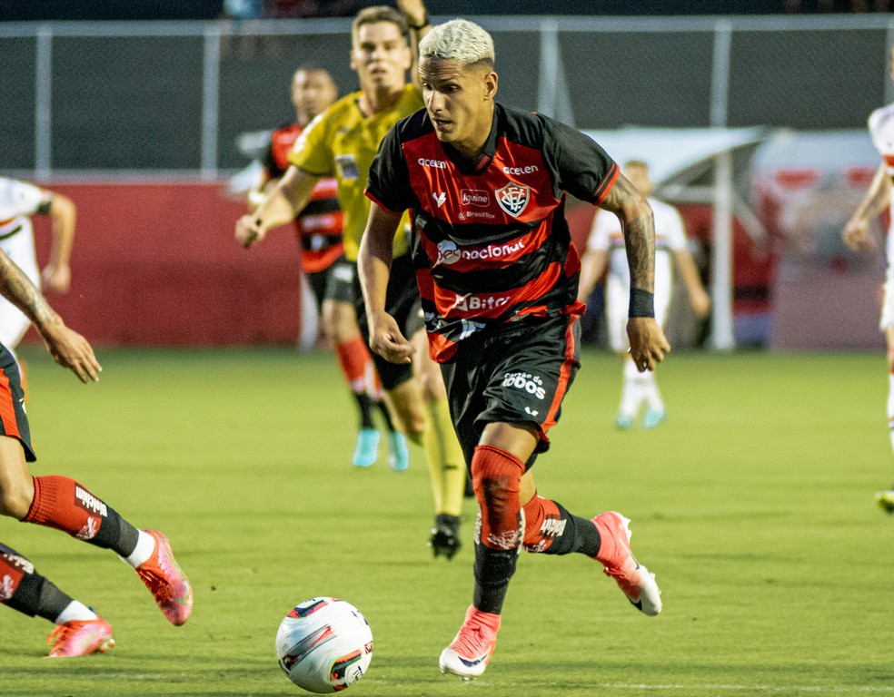 Alan Pedro em campo pelo Vitória na Série C de 2022 — Foto: Pietro Carpi/EC Vitória