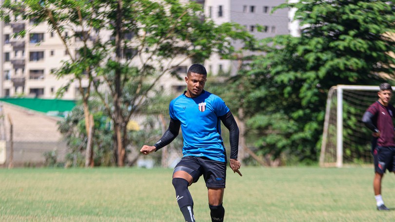 Sem Osman, Chamusca deve escalar Lucas Cardoso no ataque do Botafogo-SP, botafogo-sp