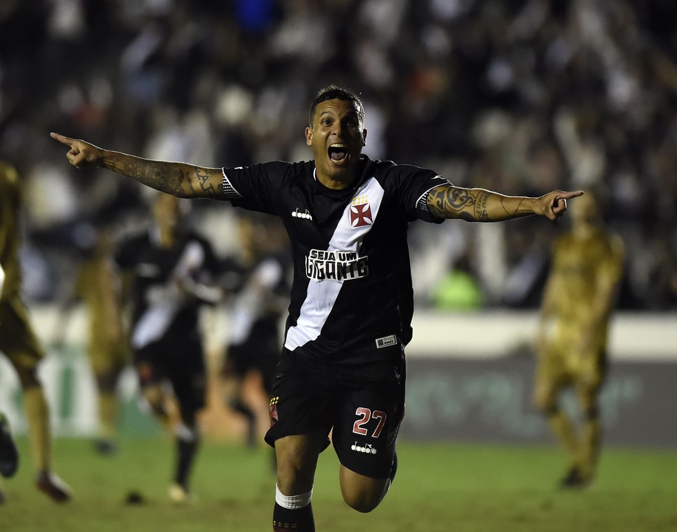 Ramon em ação pelo Vasco — Foto: André Durão/GloboEsporte.com