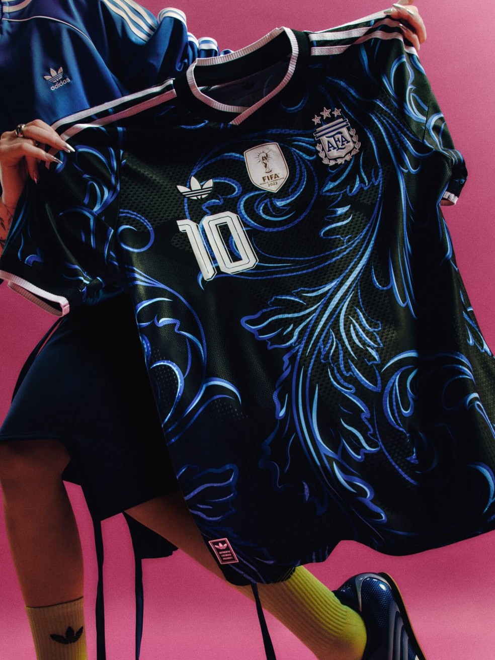 Camisa 2 da Argentina para a Copa — Foto: Reprodução Adidas