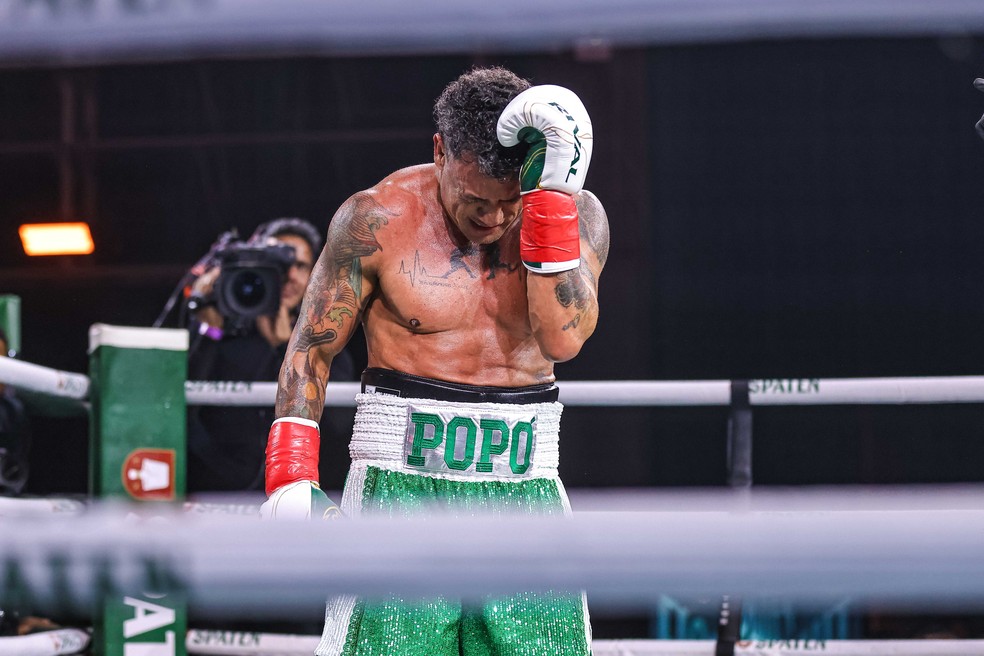 Popó Freitas sente cabeçada em embate com Wanderlei Silva — Foto: William Lucas e Gaspar Nóbrega/Inovafoto
