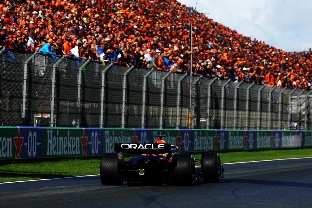 GP da Holanda: Verstappen lidera 3º treino afetado por chuva, fórmula 1